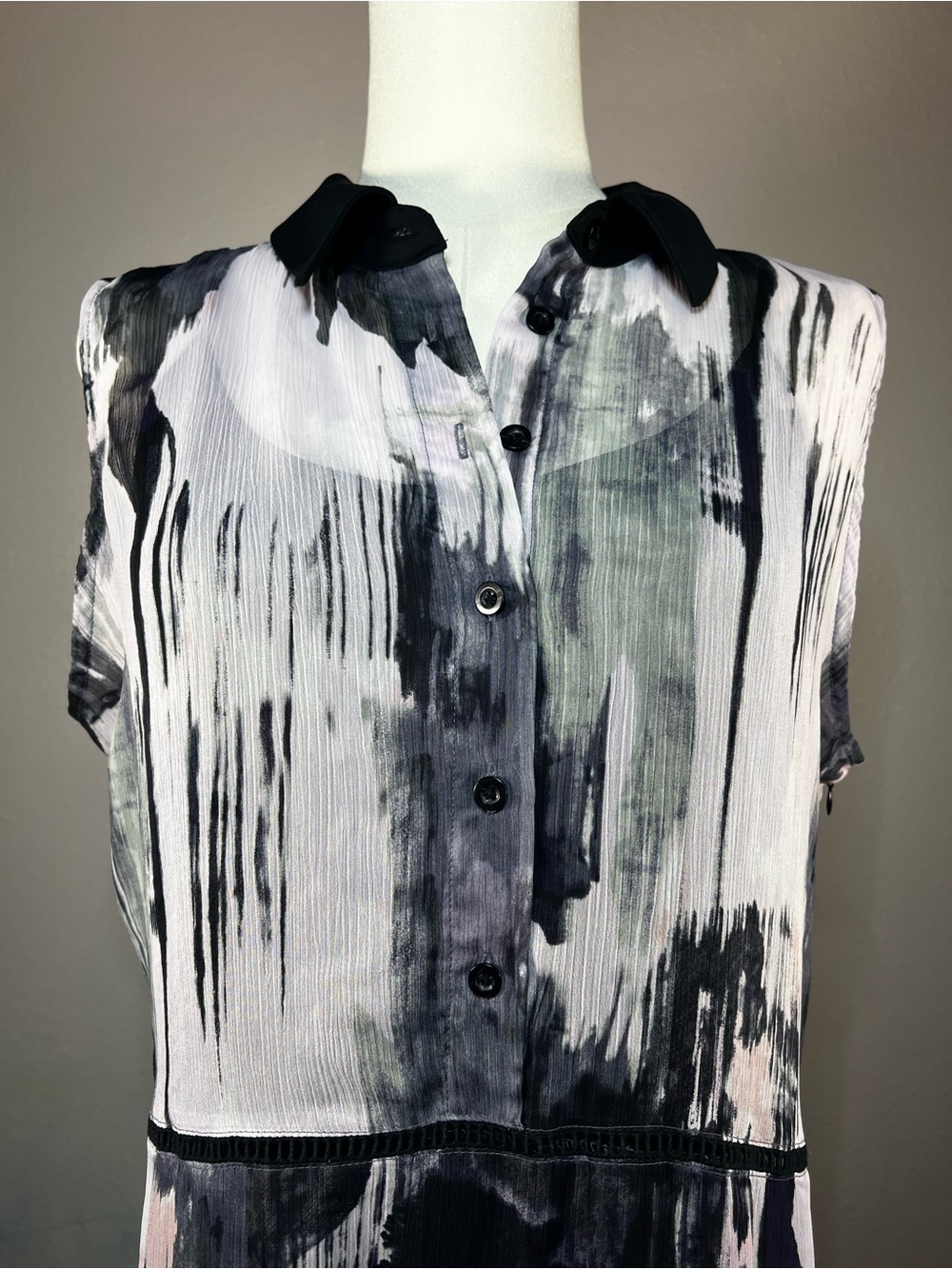 Simply Vera Vera Wang Black & White Sleeveless Button-Front Blouse